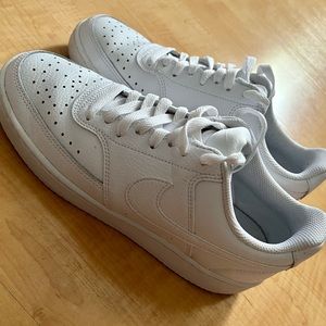 Women’s Nike Court Vision Low White- CD5434-100
Minimal wear (worn once/twice)